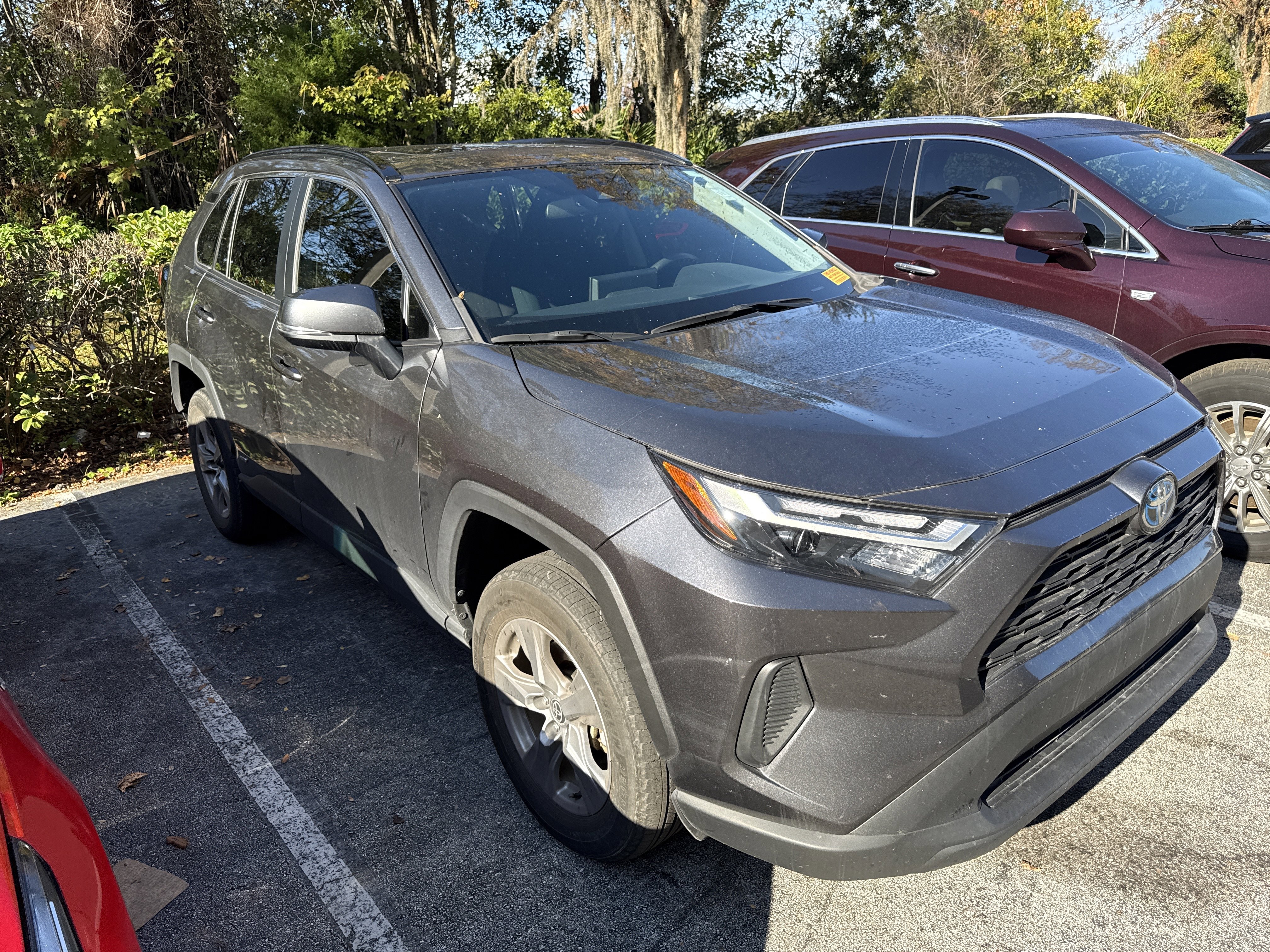 Used 2022 Toyota RAV4 XLE image 2
