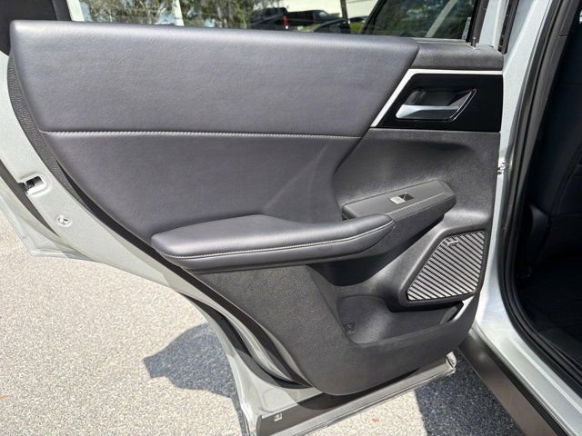 Used 2025 Mitsubishi Outlander SE FWD image 13