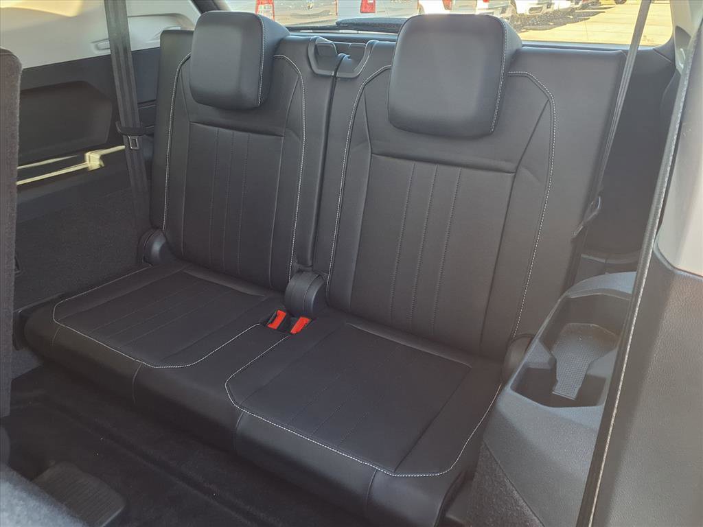 Used 2024 Volkswagen Tiguan Wolfsburg Edition image 16