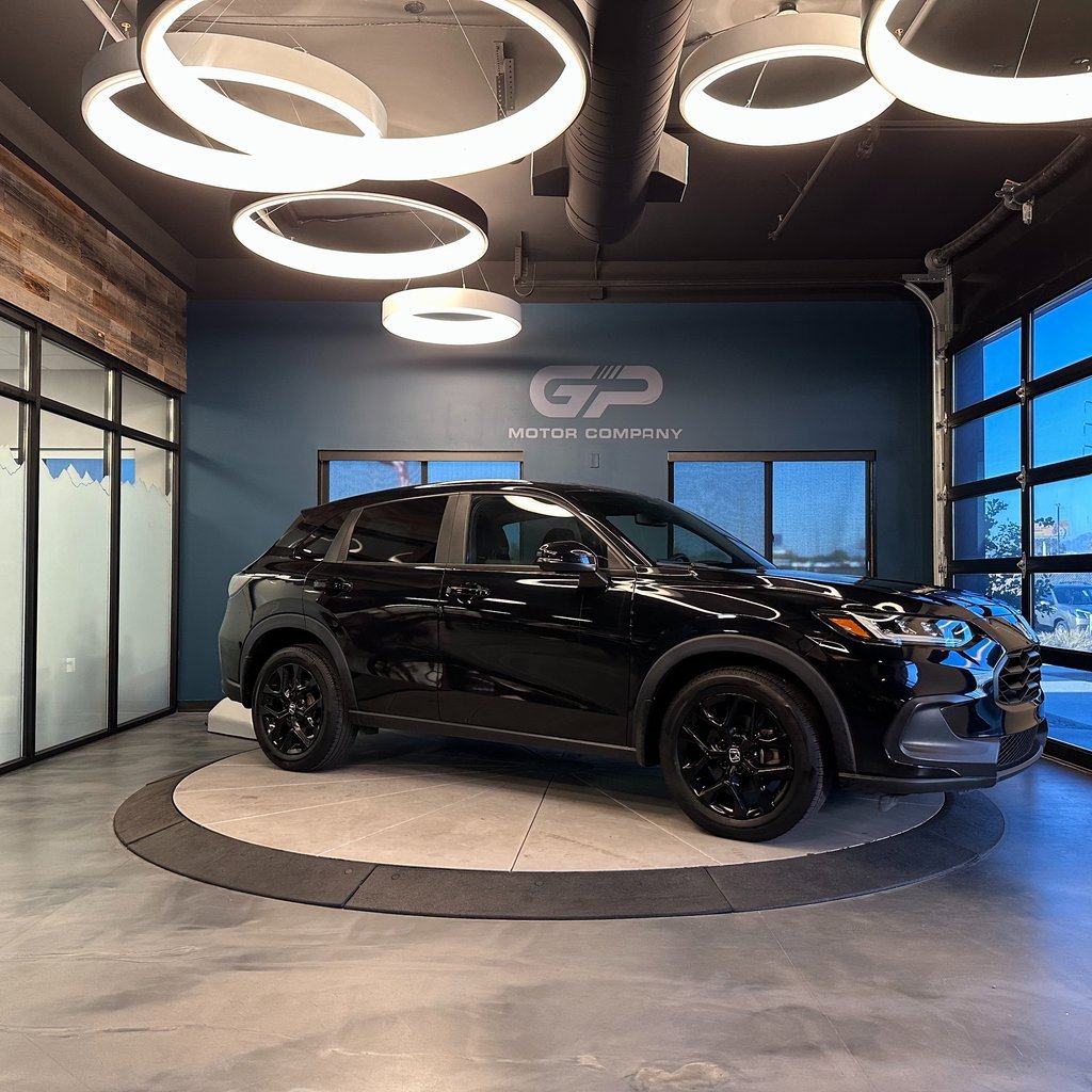 Used 2024 Honda HR-V Sport image 1