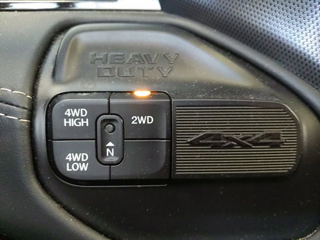 Used 2022 RAM 3500 Limited AWD/4WD image 32