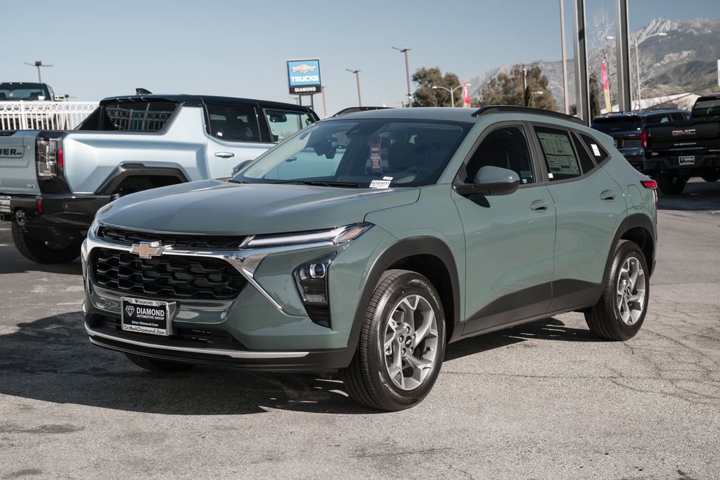 New 2026 Chevrolet Trax LT w/ Driver Confidence Package FWD image 9