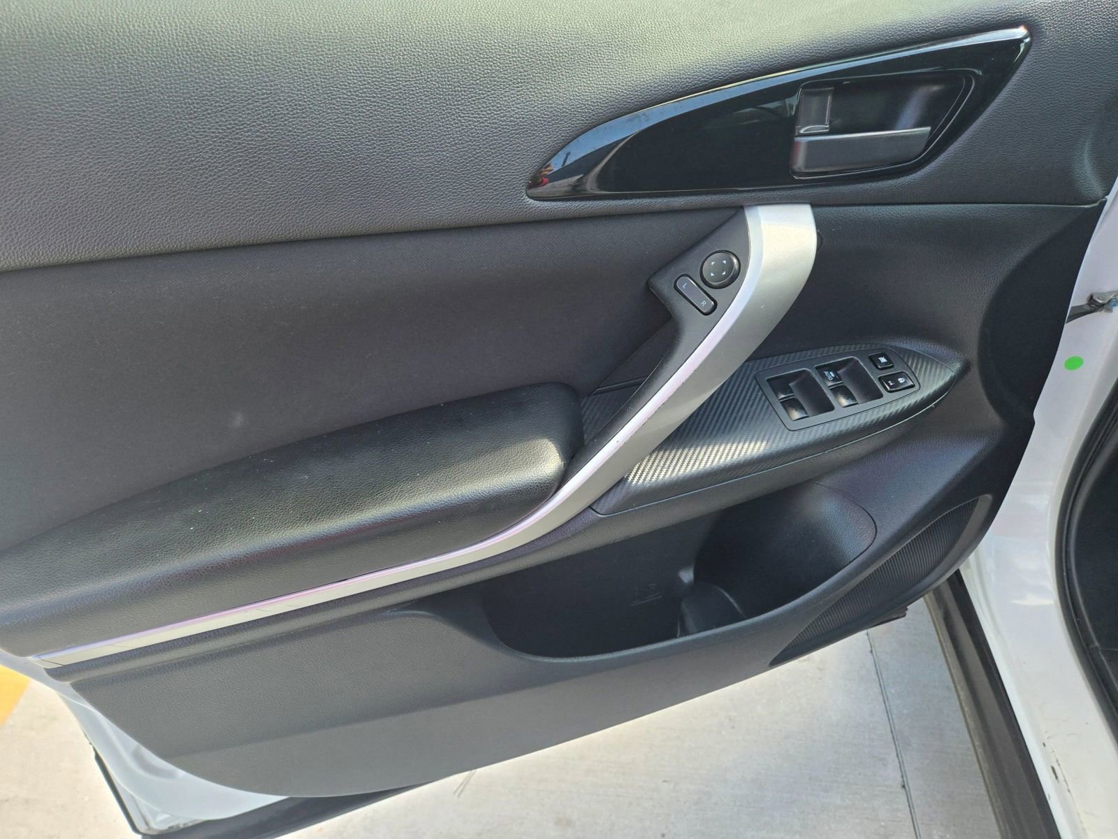 Used 2020 Mitsubishi Eclipse Cross ES image 11