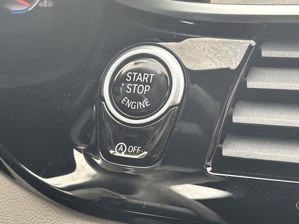 Used 2023 BMW 530i xDrive w/ Premium Package image 27