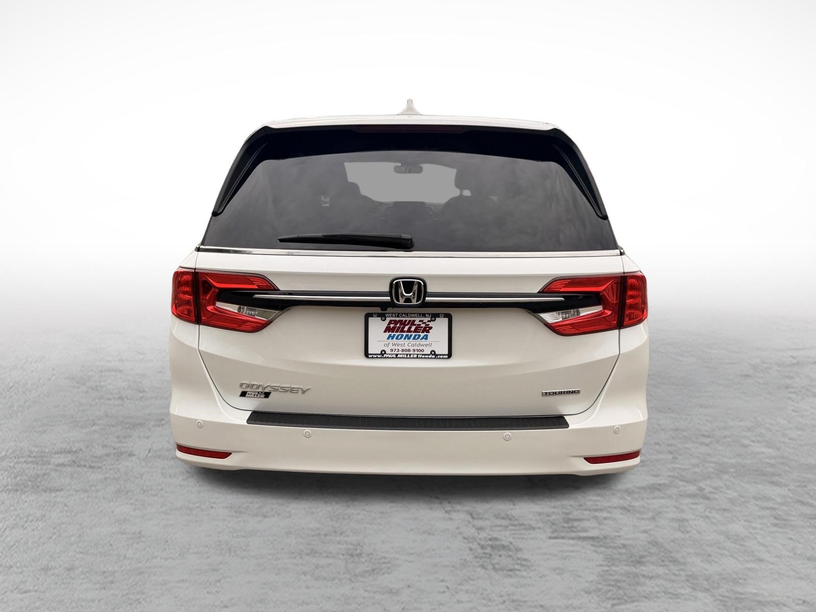 Certified 2024 Honda Odyssey Touring image 5