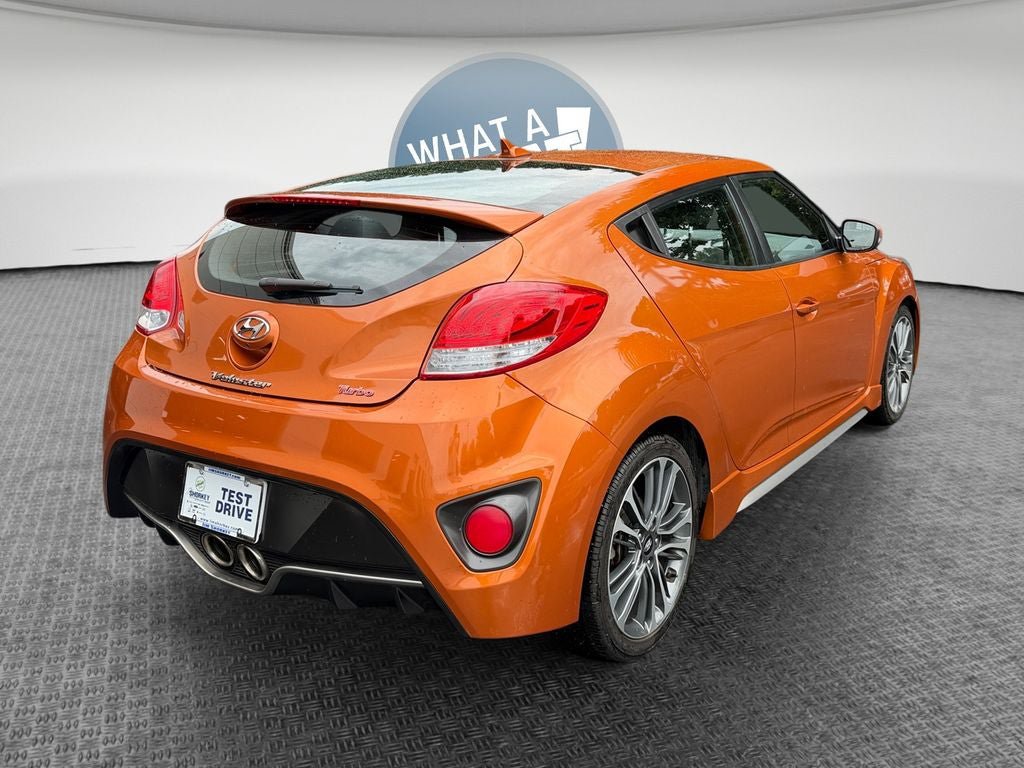 Used 2016 Hyundai Veloster Turbo FWD image 3