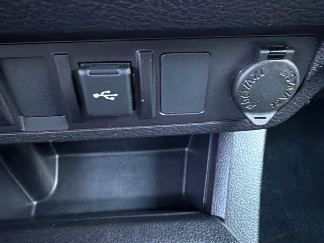 Used 2021 Toyota Tacoma SR AWD/4WD image 26