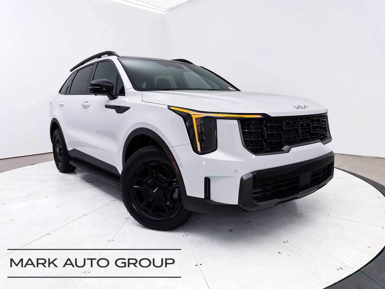 Certified 2024 Kia Sorento SX Prestige w/ Olive Brown Leather Package AWD/4WD image 1