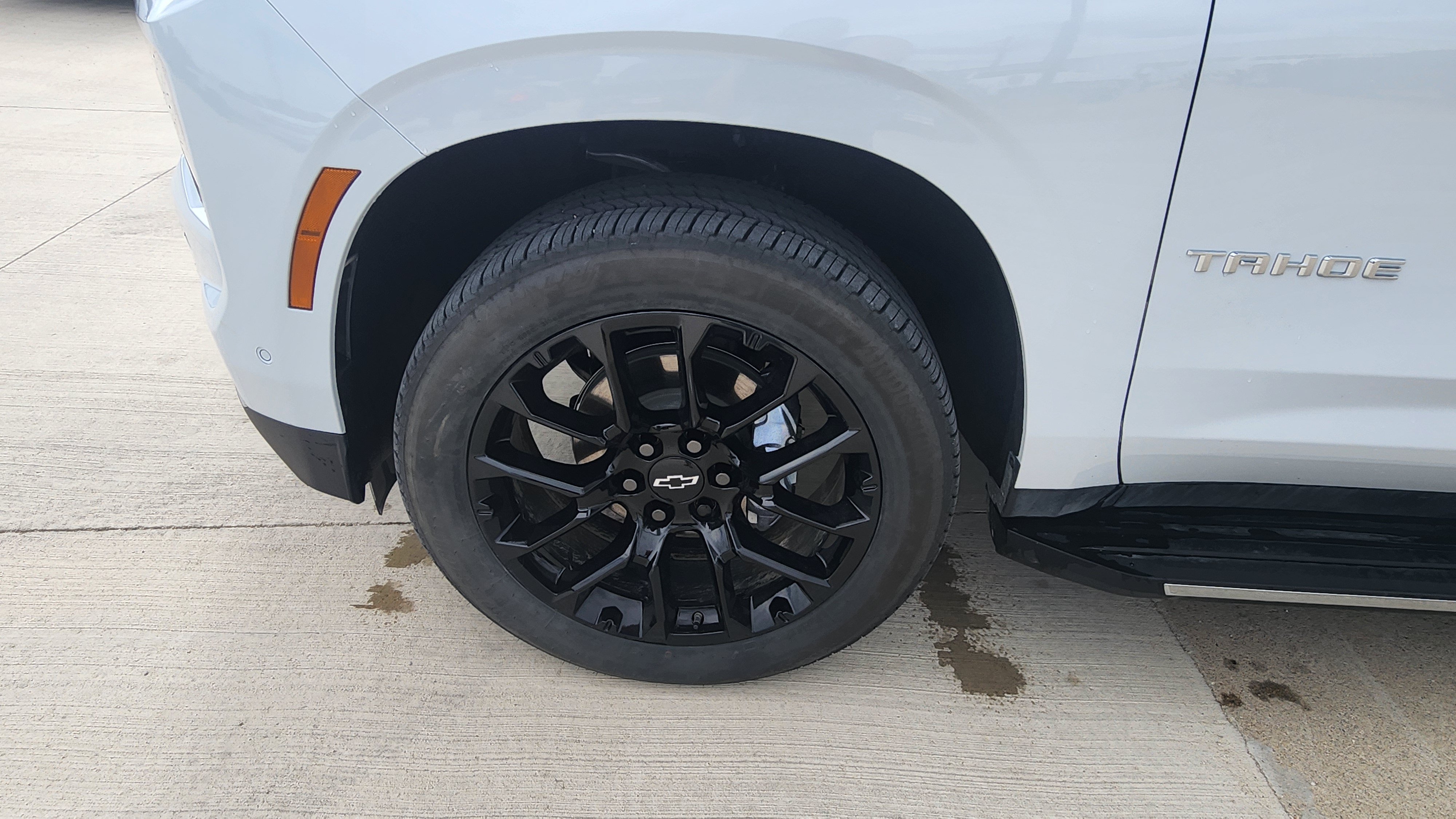 Used 2026 Chevrolet Tahoe Premier w/ Sun And Tow Package AWD/4WD image 6
