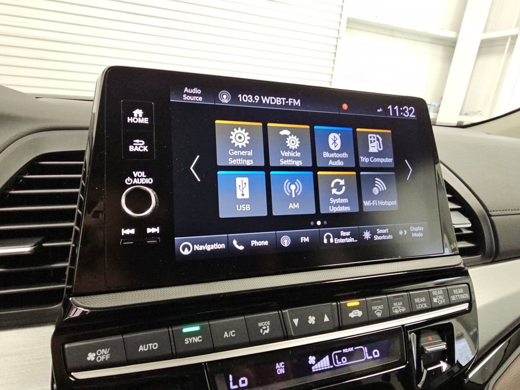 New 2026 Honda Odyssey Touring image 17