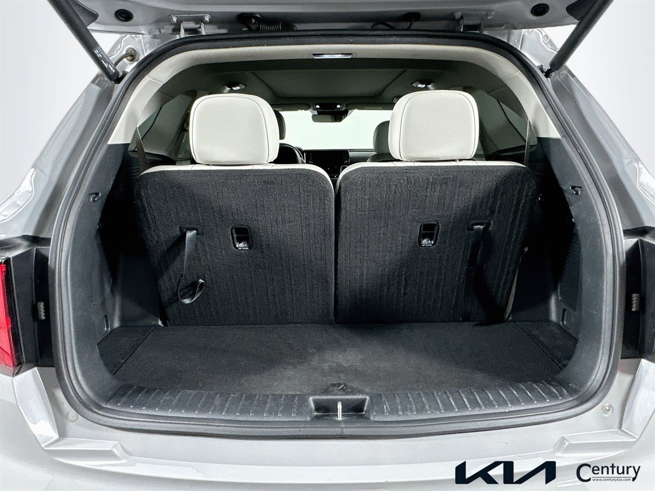 Certified 2023 Kia Sorento SX FWD image 25