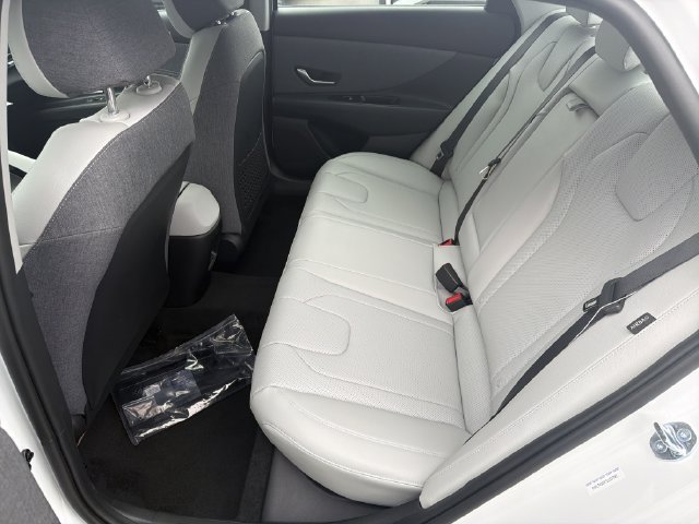 New 2026 Hyundai Elantra Limited FWD image 23