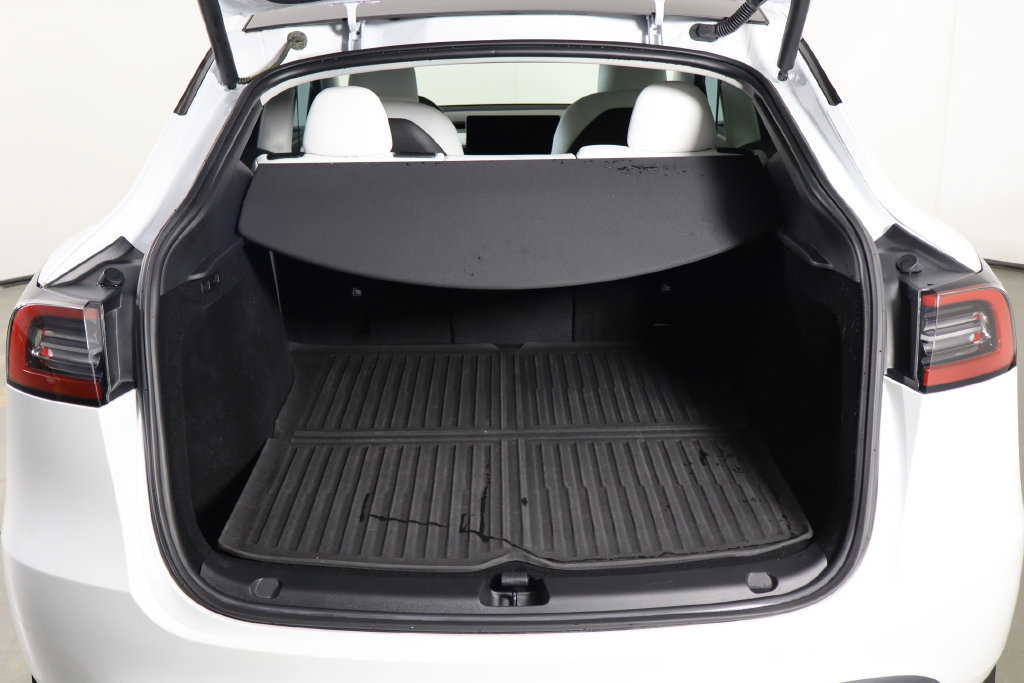 Used 2023 Tesla Model Y Long Range AWD/4WD image 15