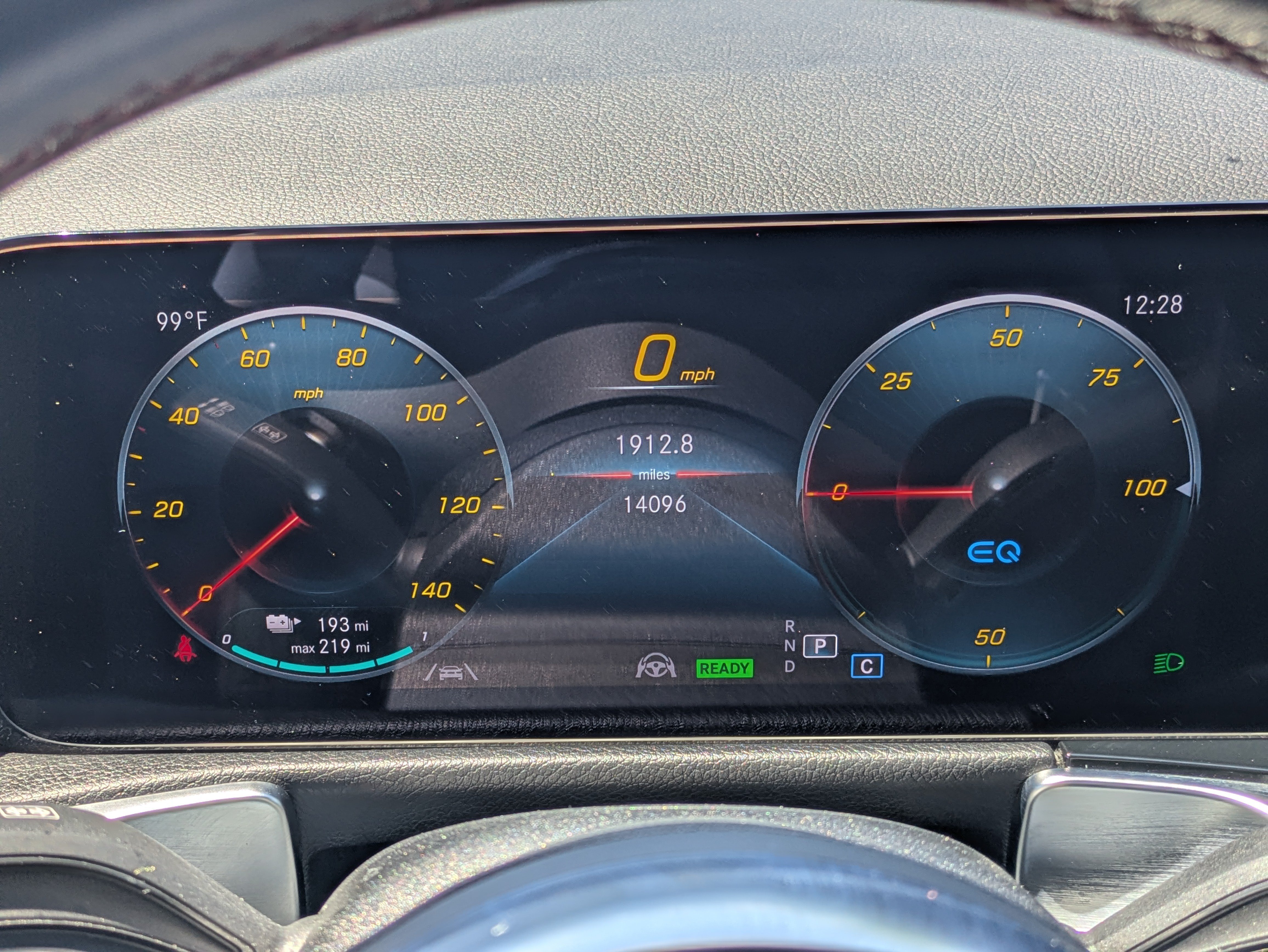 Used 2023 Mercedes-Benz EQB 300 4MATIC image 26