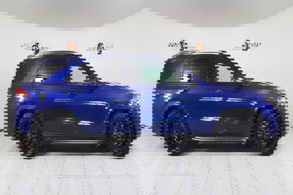 Used 2022 Mercedes-Benz GLE 53 AMG 4MATIC w/ 3rd Row Seat Package image 2