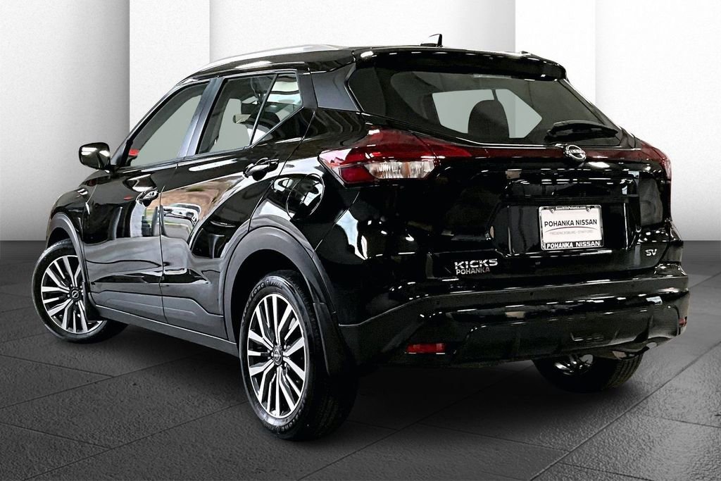 Certified 2022 Nissan Kicks SV image 10