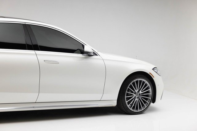 Used 2022 Mercedes-Benz S 500 4MATIC w/ AMG Line Package image 37