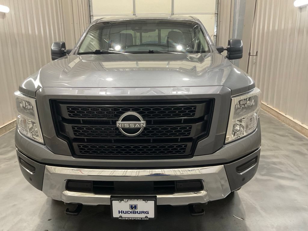 Used 2024 Nissan Titan SV w/ SV Convenience Package AWD/4WD image 5