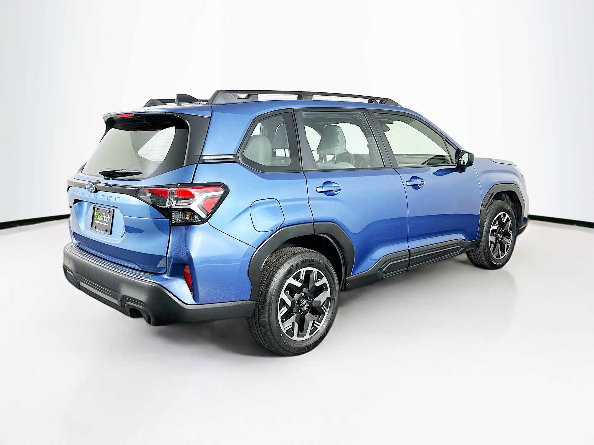 Used 2025 Subaru Forester AWD/4WD image 9
