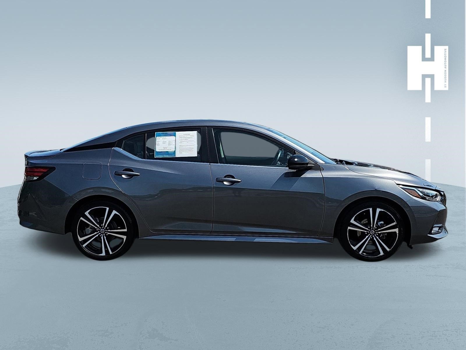 Used 2022 Nissan Sentra SR w/ SR Premium Package FWD image 3