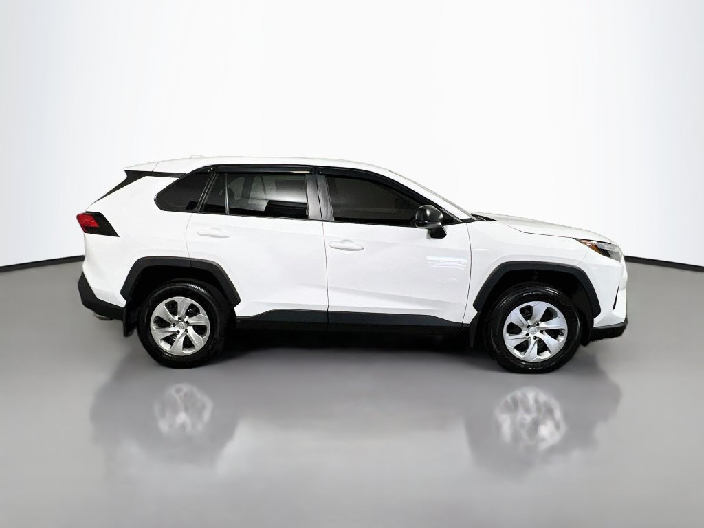Used 2023 Toyota RAV4 LE AWD/4WD image 2