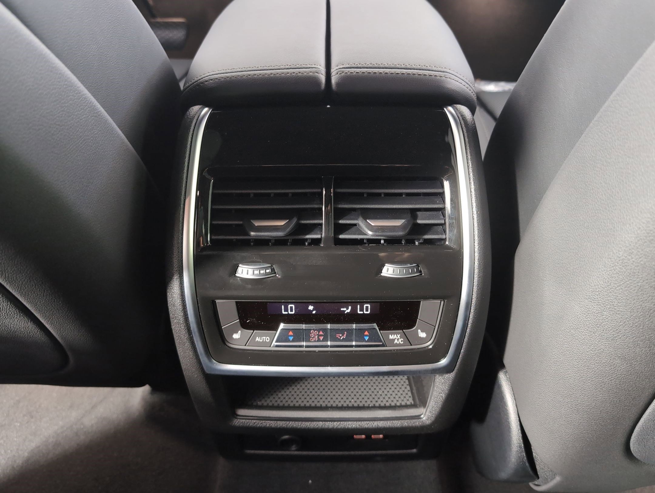 Used 2026 BMW X5 sDrive40i RWD image 29