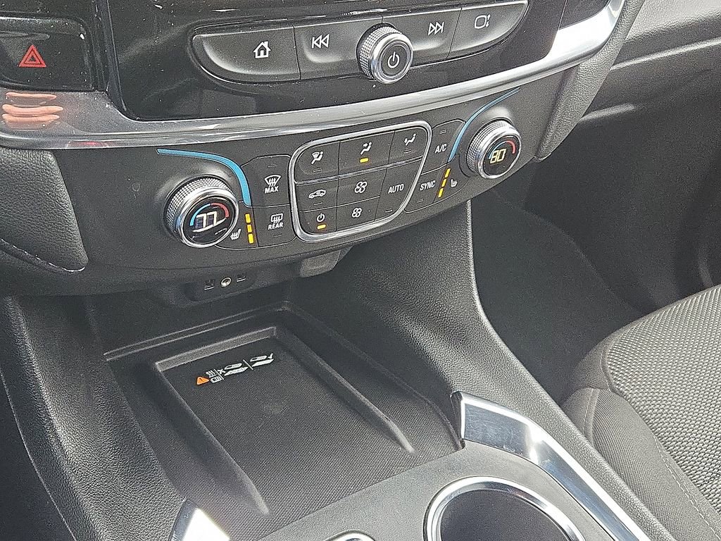 Used 2023 Chevrolet Traverse LT image 21