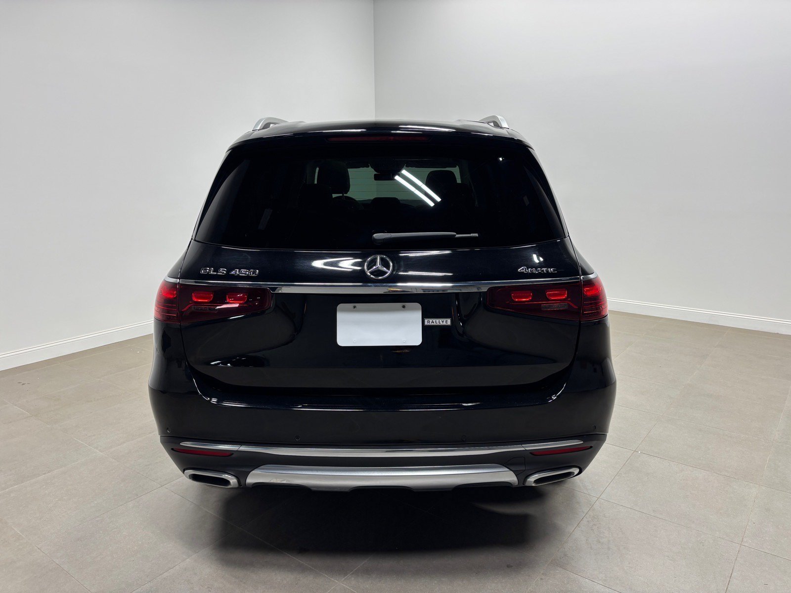 Used 2024 Mercedes-Benz GLS 450 4MATIC image 8
