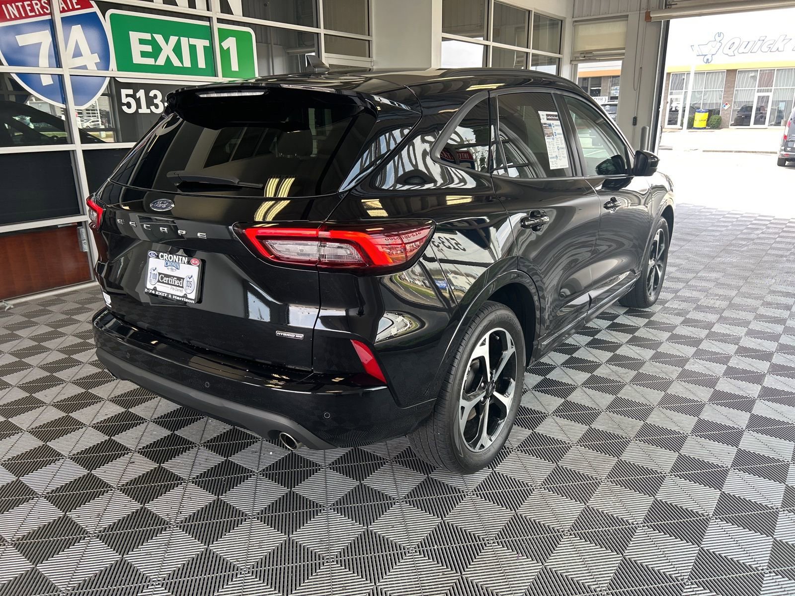 Used 2023 Ford Escape ST-Line Elite image 6