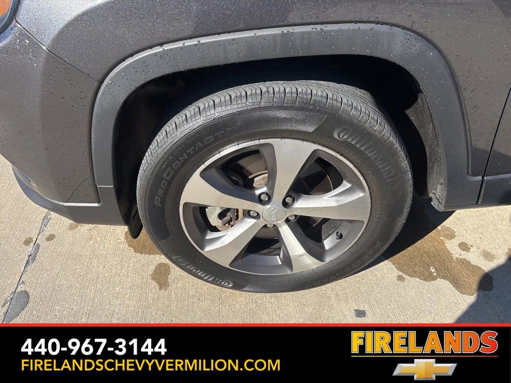 Used 2022 Jeep Cherokee Limited w/ Mopar Interior Package image 54