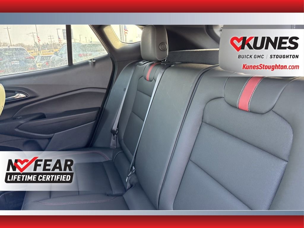 Used 2024 Chevrolet Trax RS w/ Sunroof Package FWD image 38