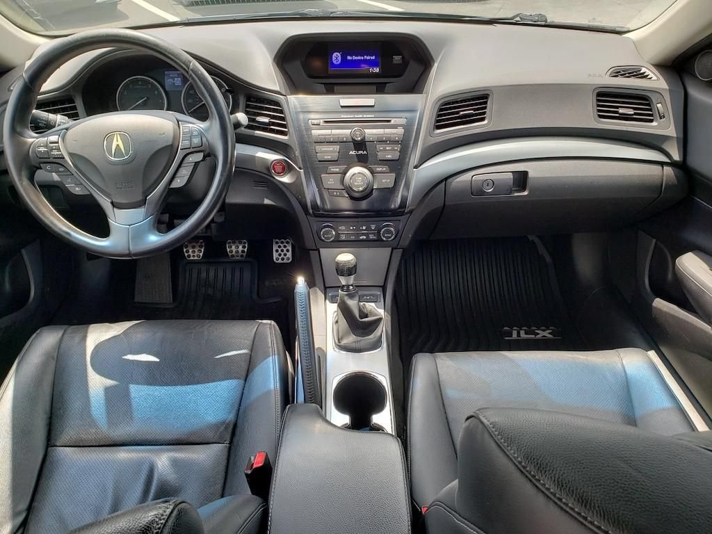 Used 2013 Acura ILX w/ Premium Package FWD image 7