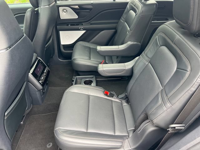 Used 2025 Lincoln Aviator Reserve w/ Equipment Group 201A AWD/4WD image 27