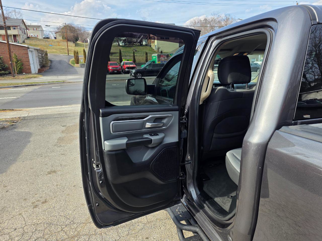 Used 2020 RAM 1500 Big Horn image 12