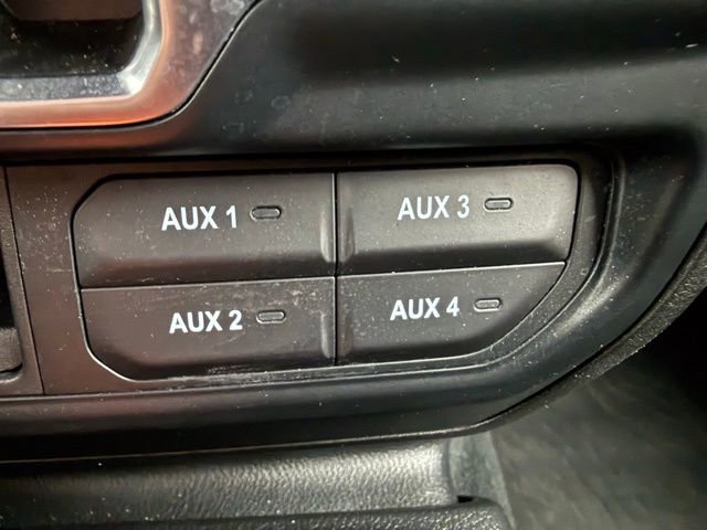 Used 2024 Jeep Wrangler Sport S image 29