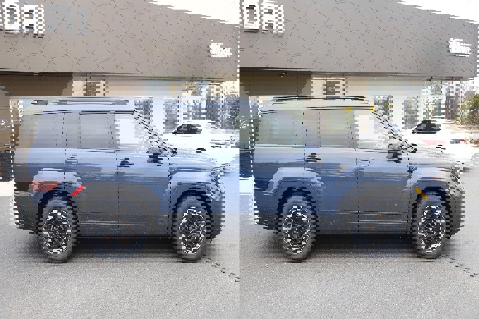 New 2026 Hyundai Santa Fe SEL image 2