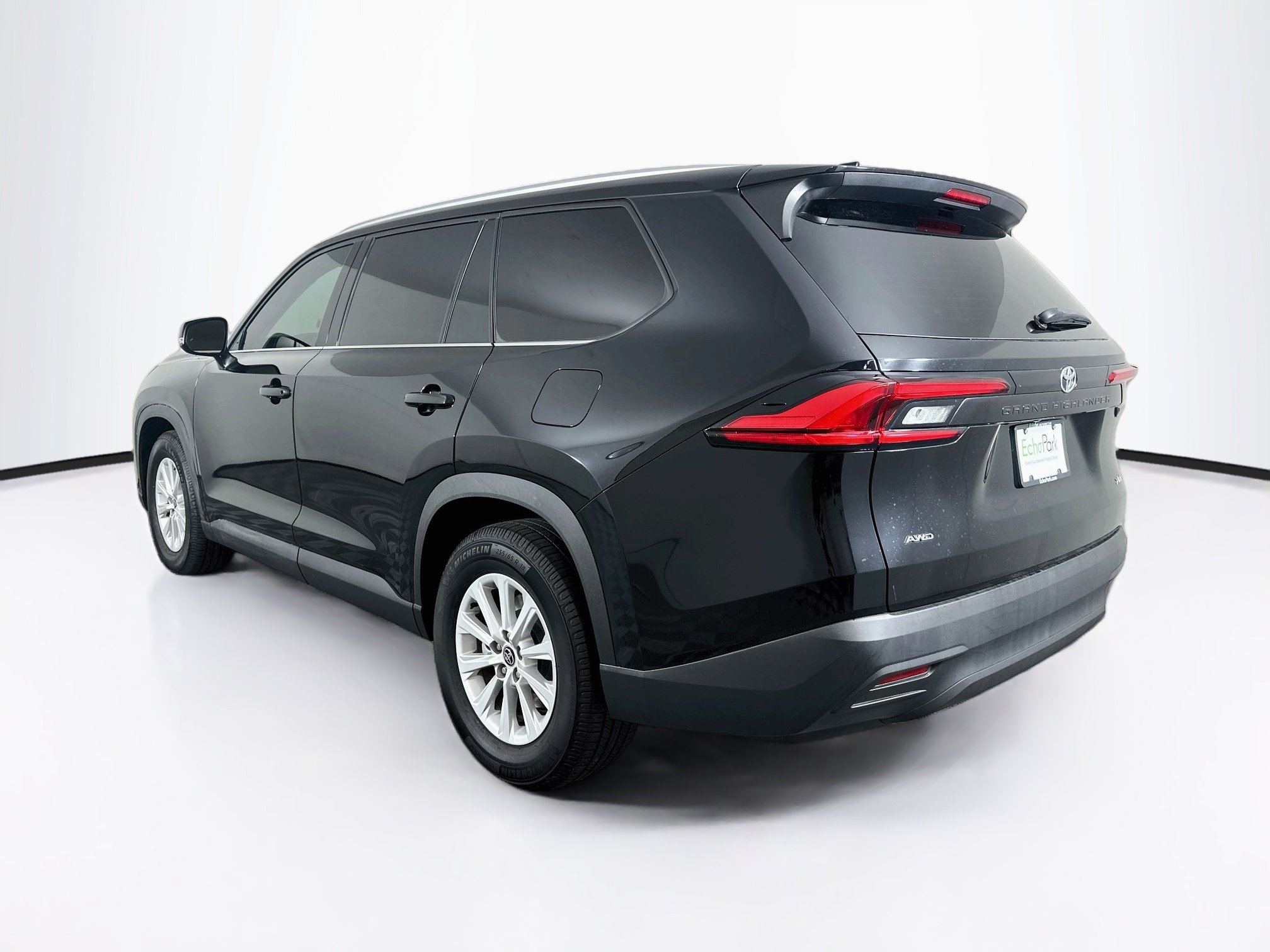 Used 2024 Toyota Grand Highlander AWD image 5