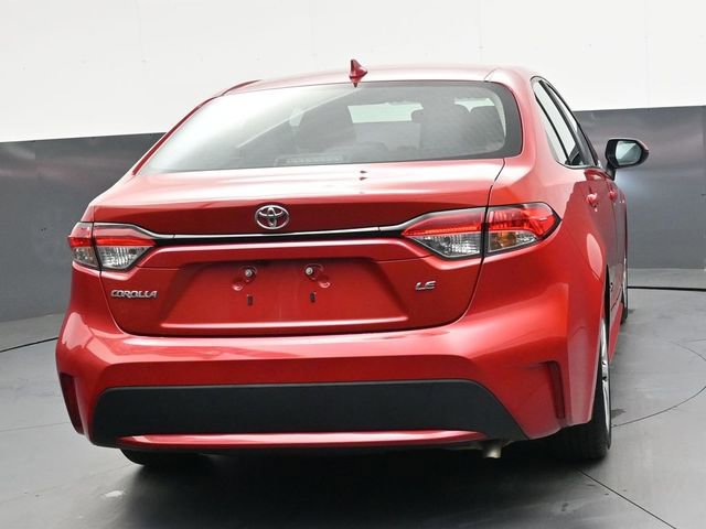 Used 2021 Toyota Corolla LE FWD image 4