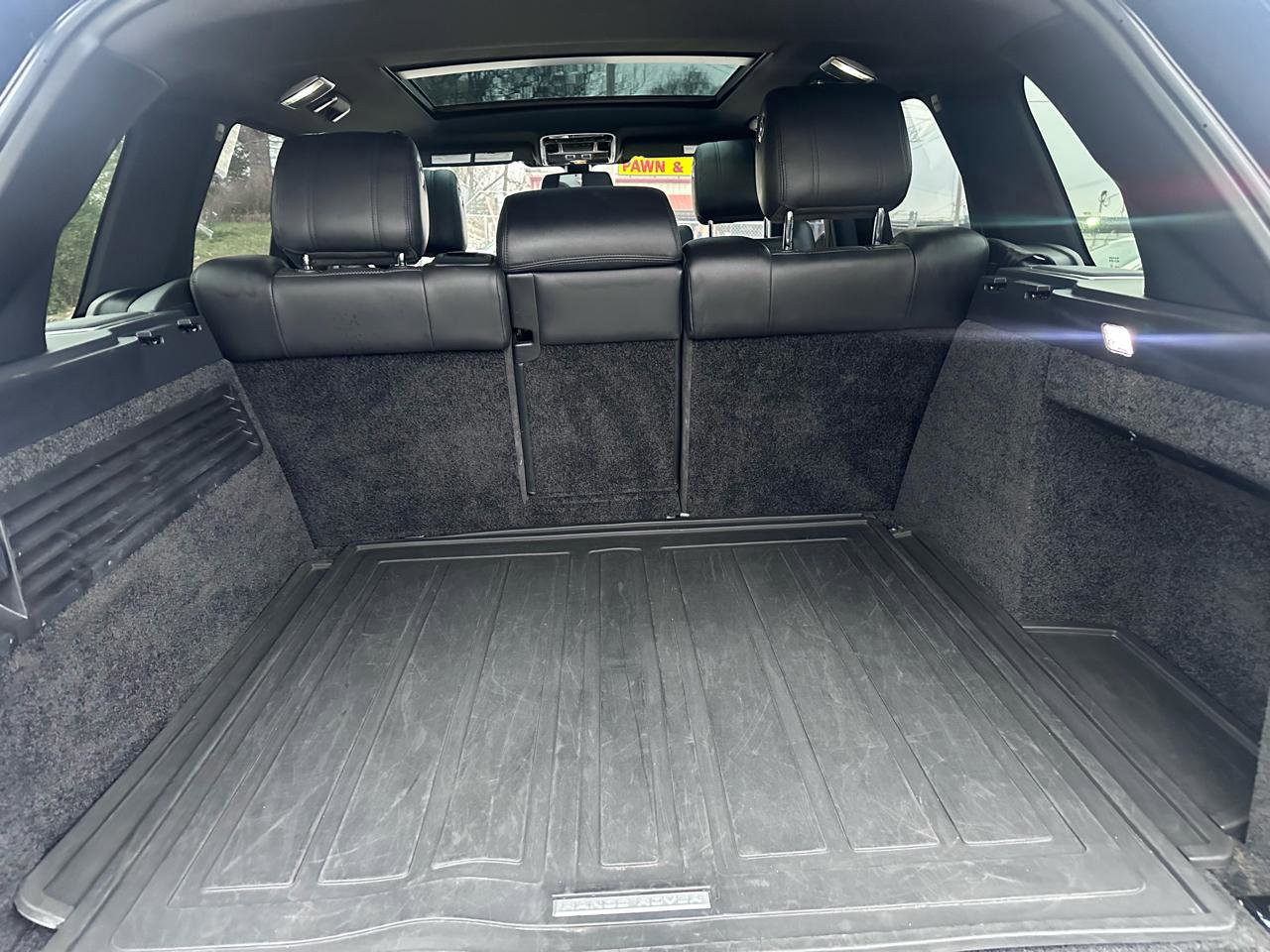 Used 2016 Land Rover Range Rover Supercharged image 32