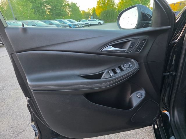 Used 2023 Buick Encore GX Essence w/ Sport Touring Package AWD/4WD image 24