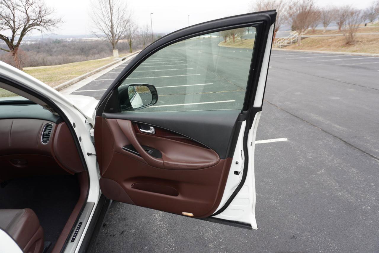 Used 2017 INFINITI QX50 AWD w/ Technology Package image 19