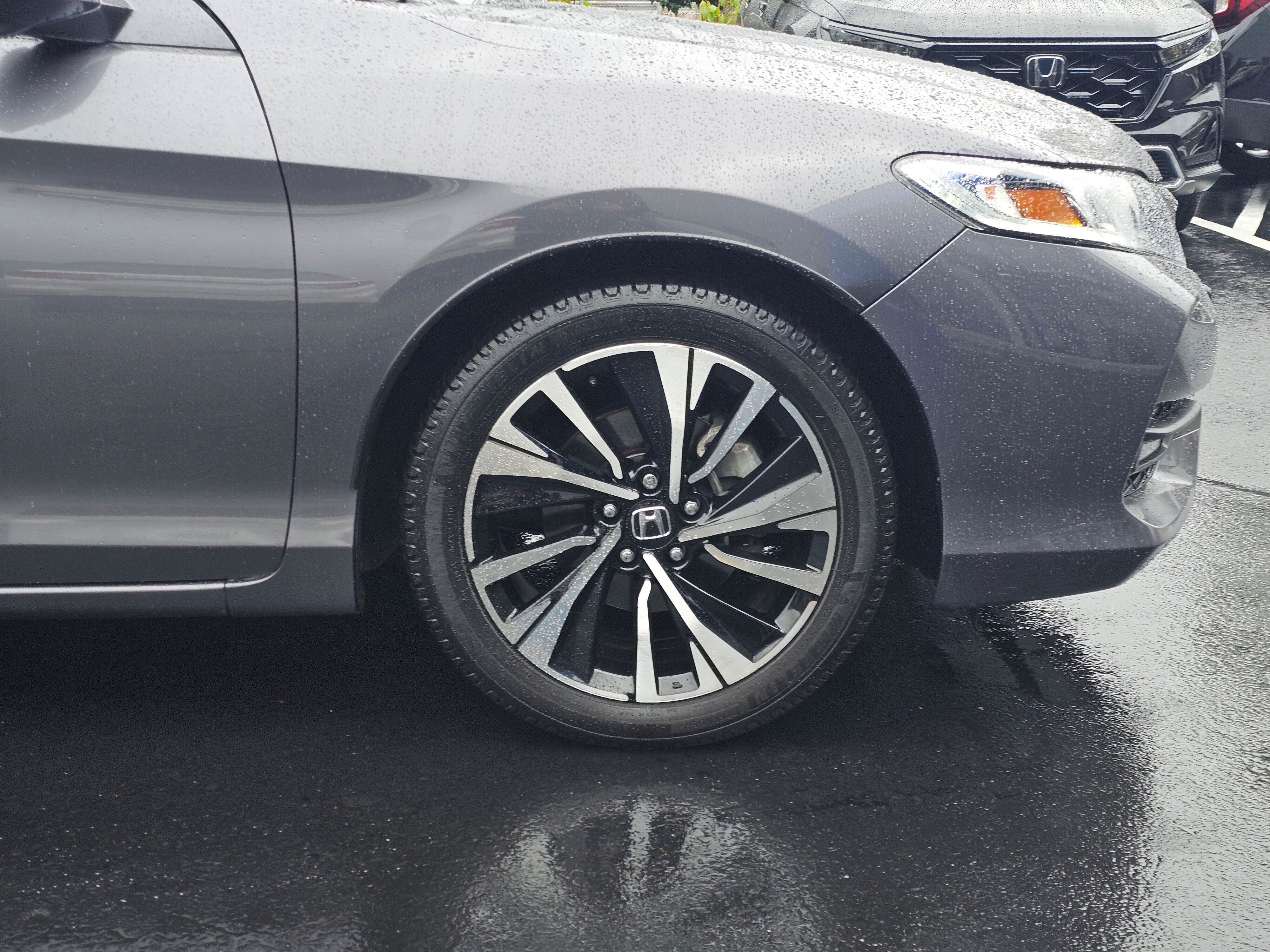 Used 2017 Honda Accord EX-L image 9