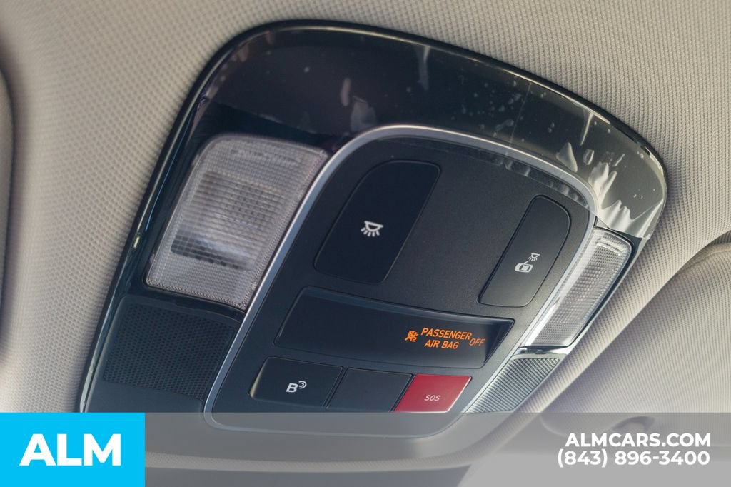 Used 2025 Hyundai Sonata SEL FWD image 30