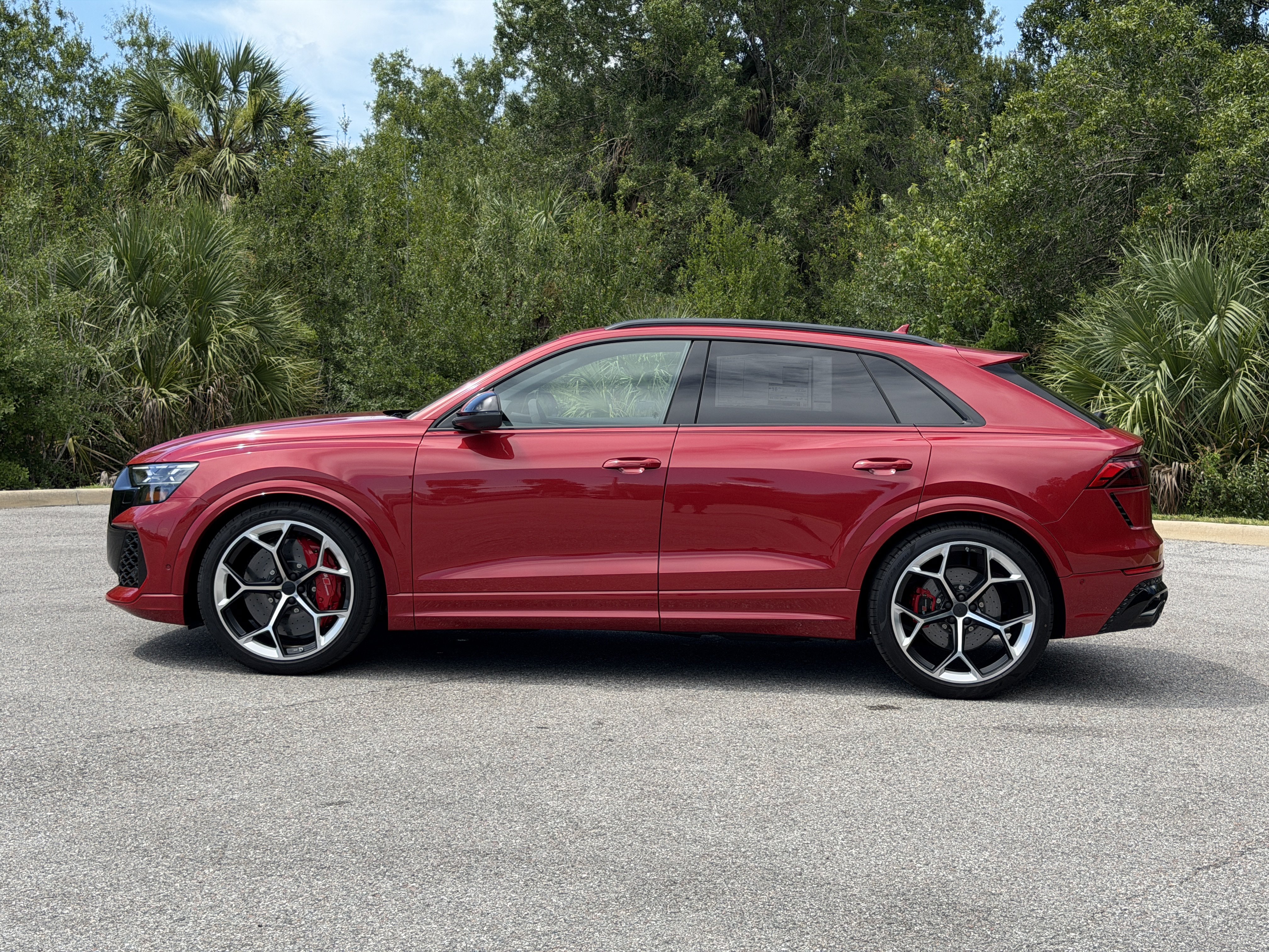 New 2027 Audi RS Q8 performance AWD/4WD image 4