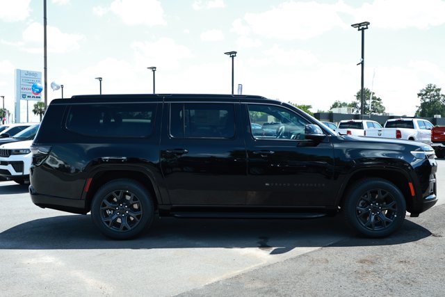 New 2026 Jeep Grand Wagoneer L Limited w/ 8-Passenger Seating Package AWD/4WD image 4