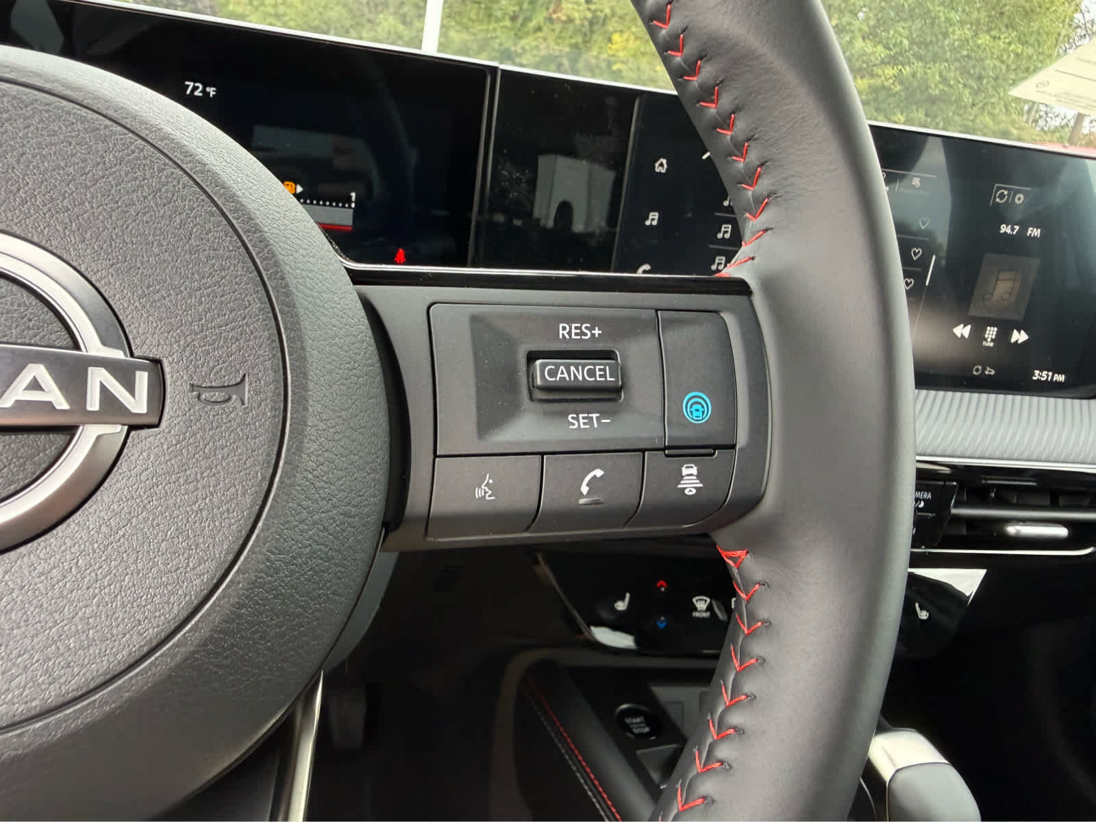 Used 2026 Nissan Kicks SR w/ Cold Weather Package AWD/4WD image 24
