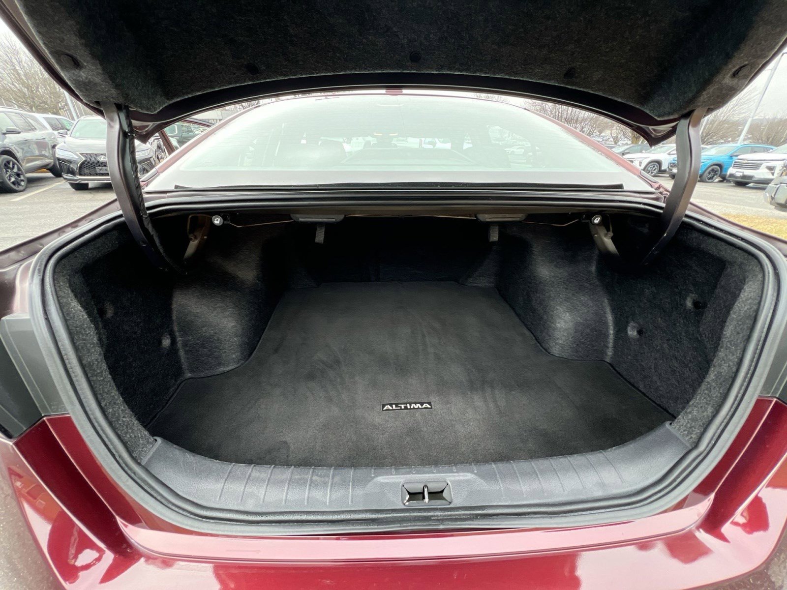 Used 2025 Nissan Altima 2.5 SV image 24