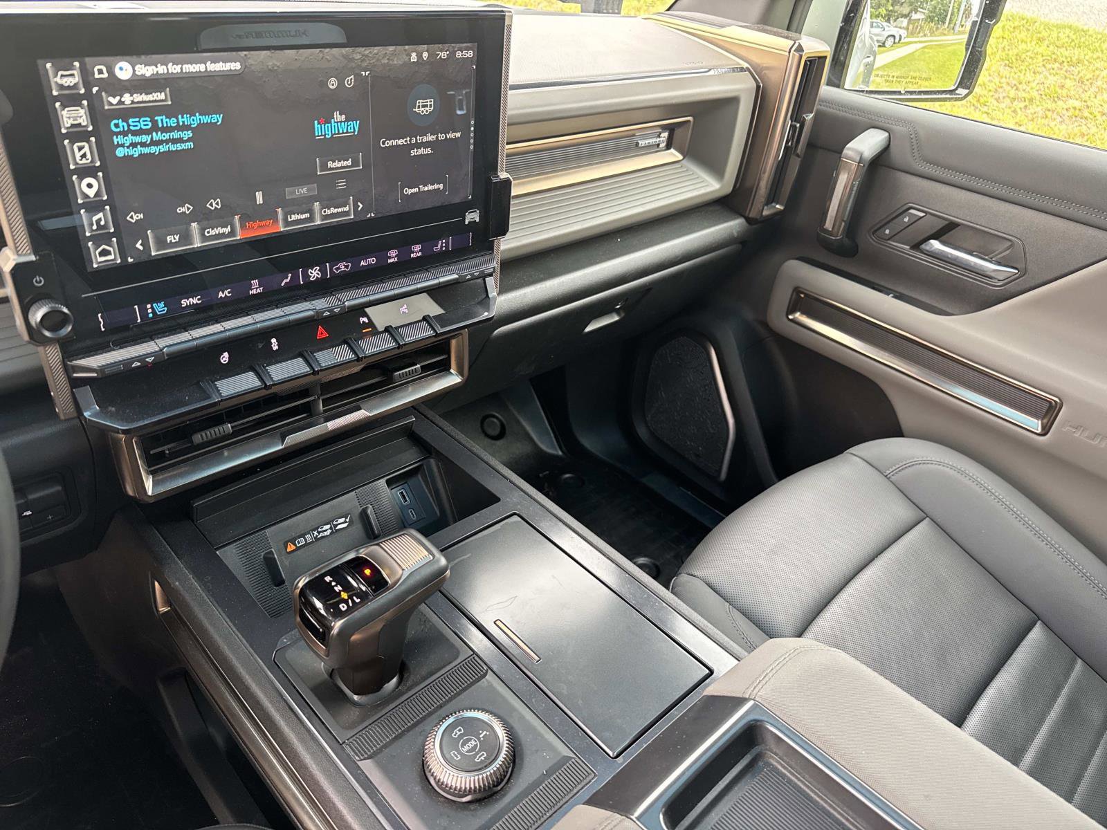 Used 2024 GMC Hummer EV 3X w/ LPO, Illumination Package AWD/4WD image 24