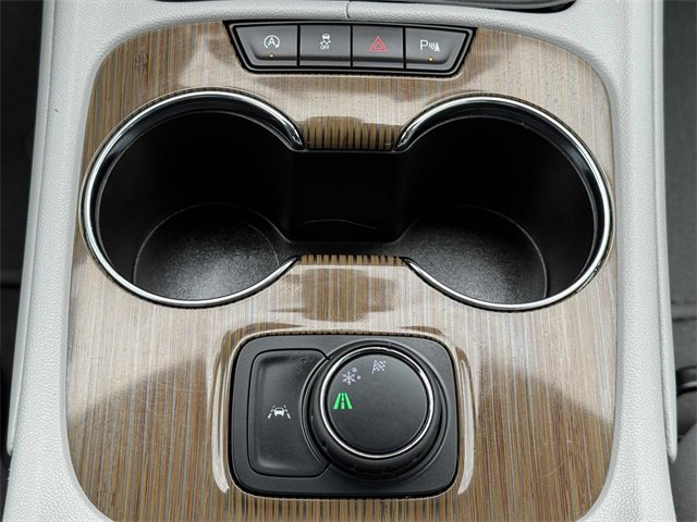 Used 2021 GMC Acadia SLE image 5