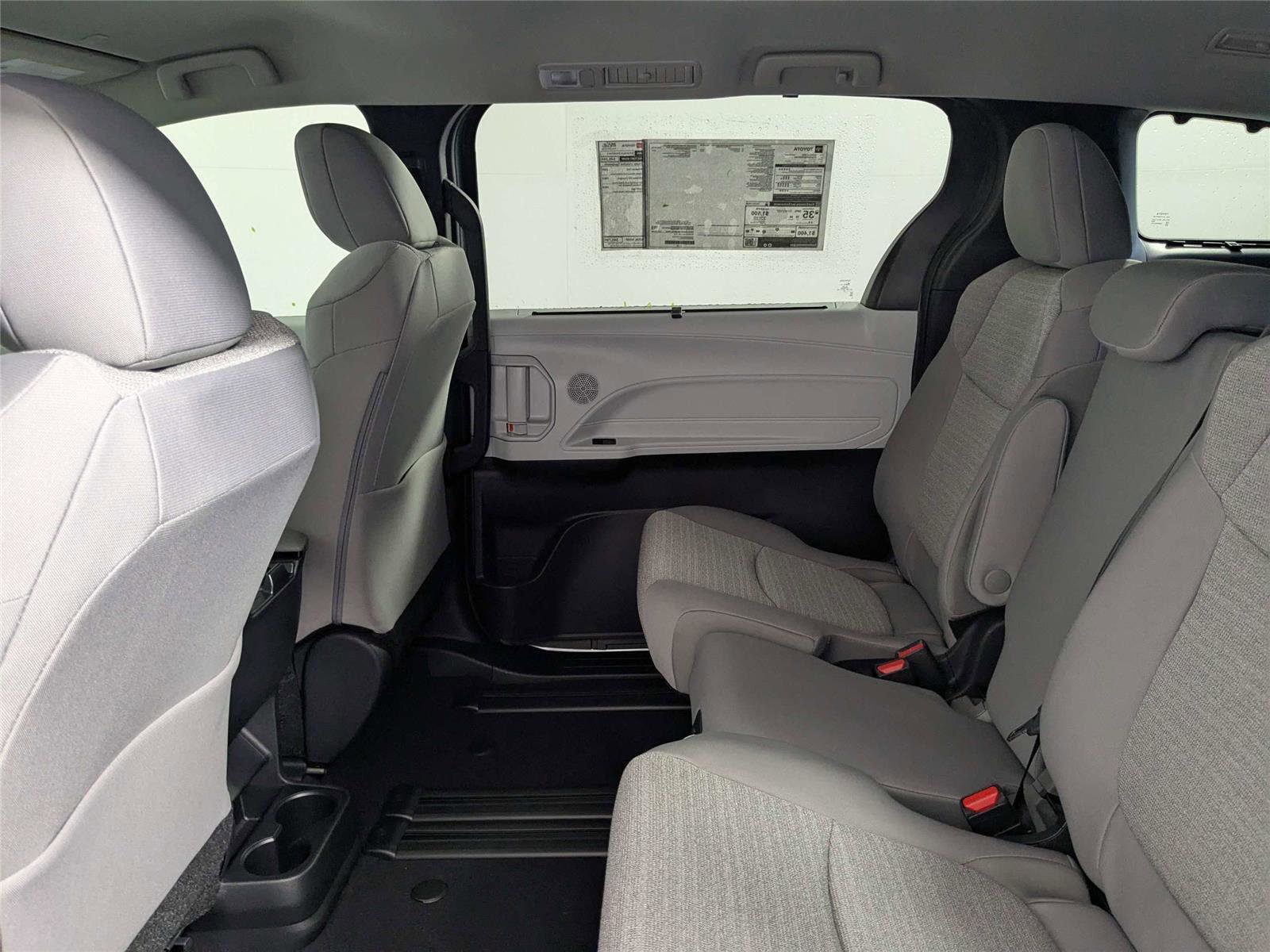 New 2026 Toyota Sienna LE image 24